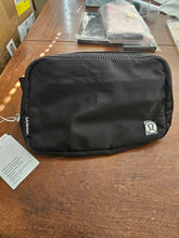 Load image into Gallery viewer, Belt Bag
