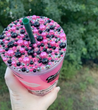 Load image into Gallery viewer, Shaker Snowglobe Cup
